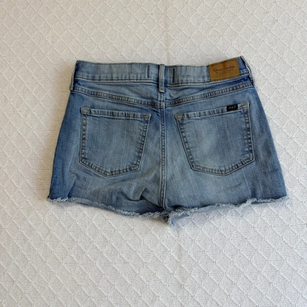Abercrombie Kids High Rise Shortie Denim Shorts Distressed Frayed Hem Size 15/16